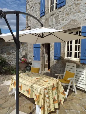 Terrasse ou espace extérieur de l'établissement Gîte Moulin de Ludièras