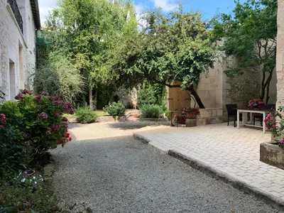 Jardin de l'établissement Apart d'Arc