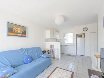 Cuisine ou kitchenette dans l'établissement Appartement T2 à 50m de la Plage, Balcon, Wifi, Tout Confort, 4 Pers, Châtelaillon-Plage - FR-1-258-189