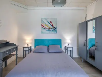 Un ou plusieurs lits dans un hébergement de l'établissement Maison familiale à 100m de la plage avec jardin clos et parking, pour 6 personnes - FR-1-258-190