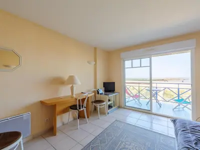 Coin salon dans l'établissement Studio face mer pour 2 pers à Châtelaillon-Plage avec parking - FR-1-258-197