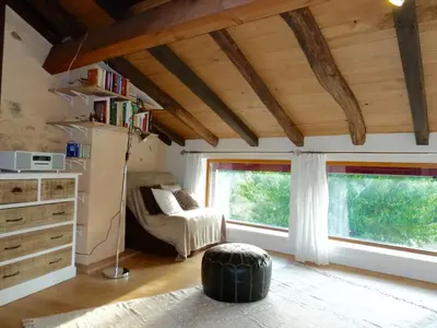 Coin salon dans l'établissement La maison triangulaire