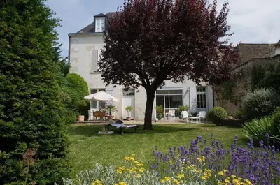 Jardin de l'établissement Chambres d'Hôtes Les Tilleuls