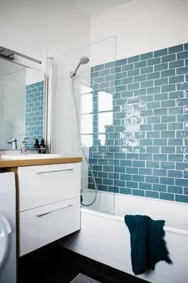 Salle de bains dans l'établissement L'intemporel/T2 lumineux rénové et équipé/centre ville