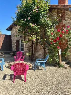 Jardin de l'établissement Chalet Nature & chiens de traîneaux