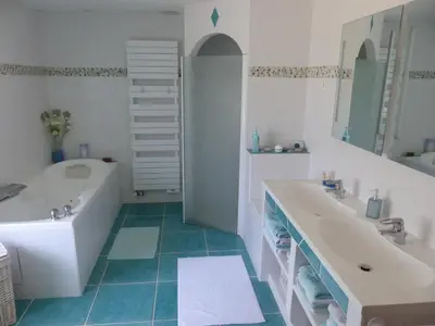 Salle de bains dans l'établissement HAVRE DE PAIX EN GATINE La Tessonniére