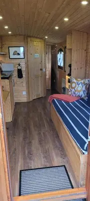 Cuisine ou kitchenette dans l'établissement La Roulotte d'Emilie et son jacuzzi privé