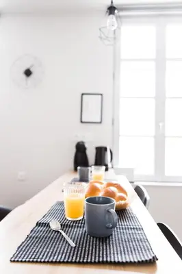 Boissons dans l'établissement L'audacieux Studio lumineux rénové et équipé en centre ville