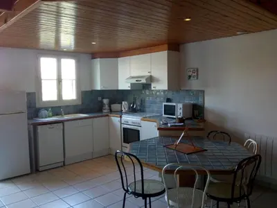 Cuisine ou kitchenette dans l'établissement Domaine Les Granges