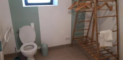 Salle de bains dans l'établissement La grange du moulin