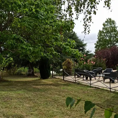 Jardin de l'établissement Maison la grande serre