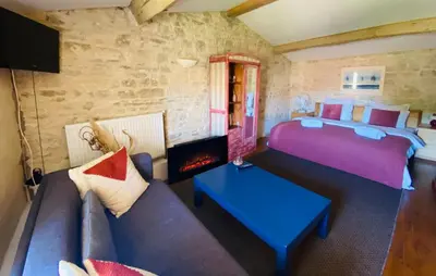 Un ou plusieurs lits dans un hébergement de l'établissement La Barauderie , chambre individuelle