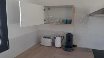 Cuisine ou kitchenette dans l'établissement Maison entière moderne tout confort de 92m²