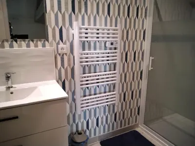 Salle de bains dans l'établissement GITE DE MONTRANCON
