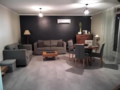 Coin salon dans l'établissement GITE DE MONTRANCON