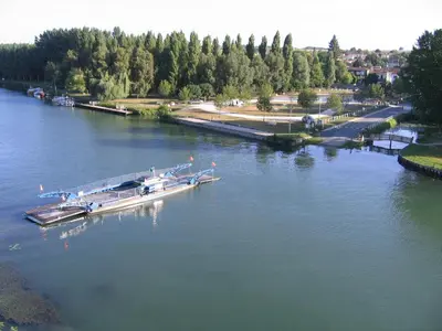 Vue sur la rivière ou le fleuve situé(e) à proximité de le camping