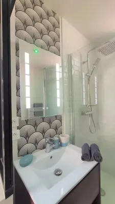 Salle de bains dans l'établissement Home&Work 201 - HYPERCENTRE - fibre et parking a proximité
