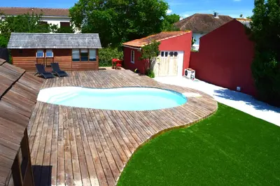 Piscine de l'établissement Cabane Unik ou située à proximité