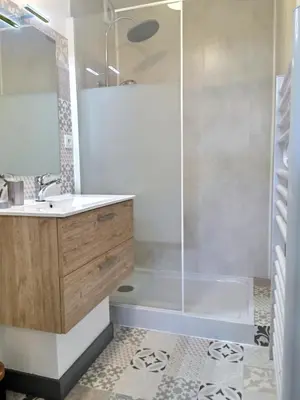 Salle de bains dans l'établissement Studio ZEN Tout Confort Proche Hyper-Centre