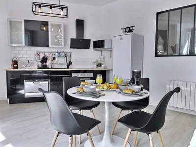 Cuisine ou kitchenette dans l'établissement L'ATELIER - 500m Musée BD