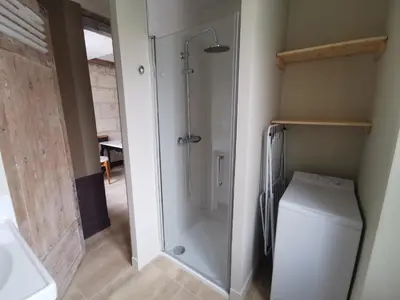 Salle de bains dans l'établissement Appartement Escapade Marine - Maison d Aligre