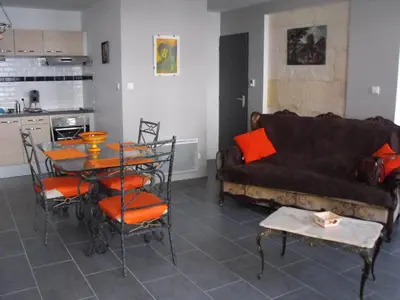 Cuisine ou kitchenette dans l'établissement Superbe T2 Lafayette