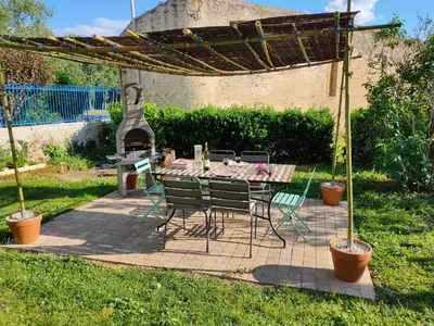 Jardin de l'établissement LE LOGIS DE LA PIERRE