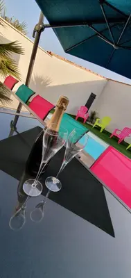Boissons dans l'établissement Le Clos des Prés Carrés - La Maline - Piscine chauffée et salle de jeux