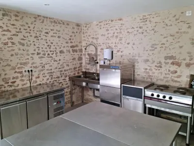 Cuisine ou kitchenette dans l'établissement Château de la Cressonnière