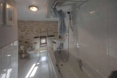 Salle de bains dans l'établissement 4Bed3Bath 1736 Farmhouse Barn Conversion-Hearth