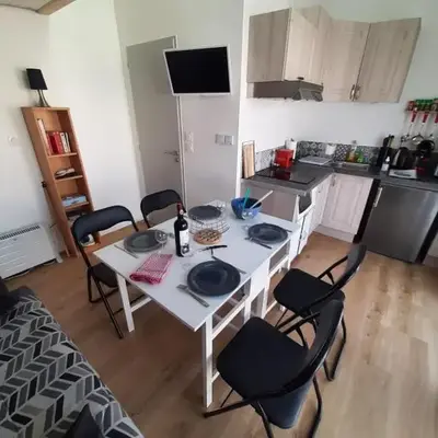 Studio neuf proche Océan