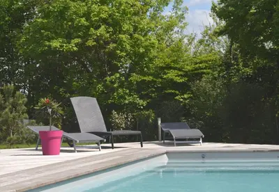 Piscine de l'établissement Le Bataclan ou située à proximité