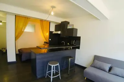 Coin salon dans l'établissement Grand studio à deux pas du Vieux Port