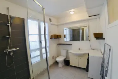 Salle de bains dans l'établissement Grand studio à deux pas du Vieux Port