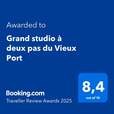 Certificat, récompense, panneau ou autre document affiché dans l'établissement Grand studio à deux pas du Vieux Port