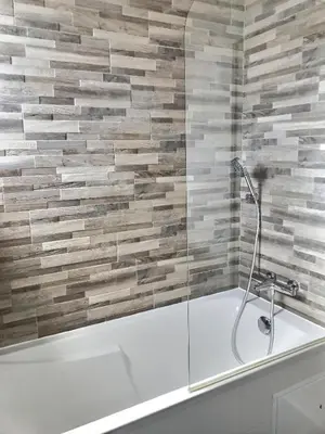 Salle de bains dans l'établissement Villa Exceptionnelle Piscine et Jardin privé Séjour Haut de gamme proche La Rochelle