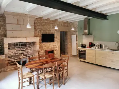 Cuisine ou kitchenette dans l'établissement La Maison des mariés - Nature & Sèvre Niortaise