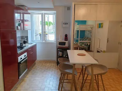 Cuisine ou kitchenette dans l'établissement Appartement entier meublé à Beaumont proche Futuroscope et Poitiers Technopole