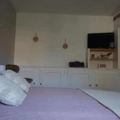 Un ou plusieurs lits dans un hébergement de l'établissement un dimanche chez Julie chambre Célestine