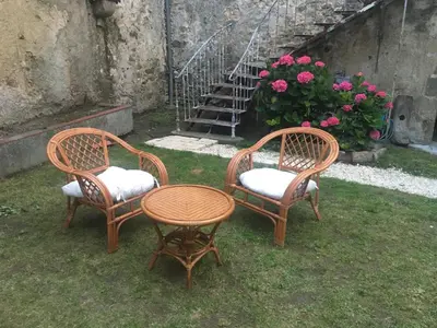 Jardin de l'établissement un dimanche chez Julie chambre Célestine