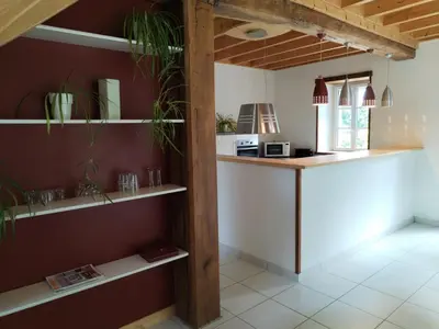 Cuisine ou kitchenette dans l'établissement La Maison près du ruisseau