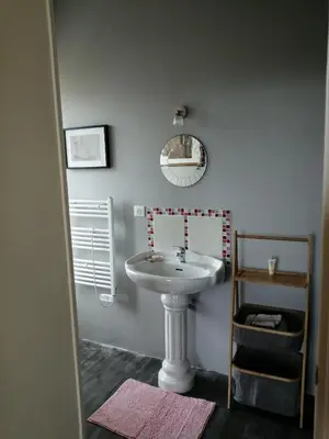 Salle de bains dans l'établissement Domaine de Savignac