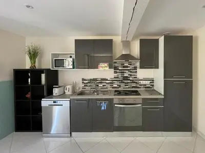 Cuisine ou kitchenette dans l'établissement La Frouardière, 3 gîtes de charme