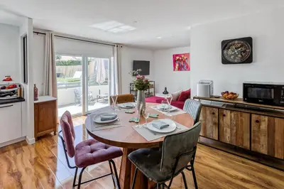 Cuisine ou kitchenette dans l'établissement Maison Dany