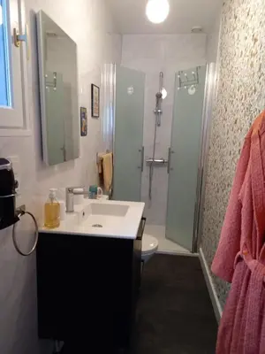 Salle de bains dans l'établissement Marie