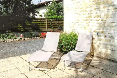 Plan de l'établissement Appartement spacieux à La Taillée avec jardin et vélos
