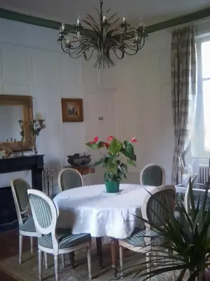 Coin salon dans l'établissement LE CHATEAU Ste MARIE