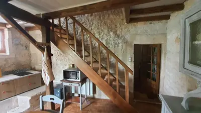 Télévision ou salle de divertissement dans l'établissement La Charmentaise