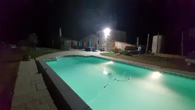 Piscine de l'établissement La Charmentaise ou située à proximité