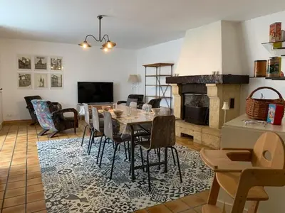 Télévision ou salle de divertissement dans l'établissement Gite du Logis de la Roche - Niort - Chauray